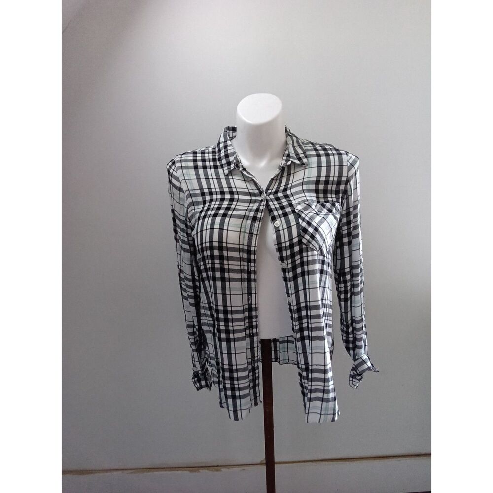 SO Perfect Shirt Black White Plaid Button Up Size L